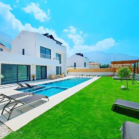 别墅 Ion Indoor Heated Pool, Sauna, Jacuzzi, Underfloor Heating System *