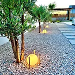 Ion Indoor Heated Pool, Sauna, Jacuzzi, Underfloor Heating System 빌라 *