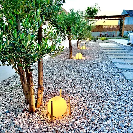 Ion Indoor Heated Pool, Sauna, Jacuzzi, Underfloor Heating System Villa *